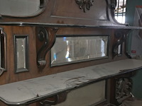 Antieke kast met houtsnijwerk - afbeelding 4 van  4