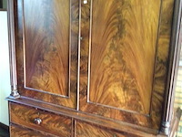 Antieke kast met schuiven - afbeelding 1 van  3