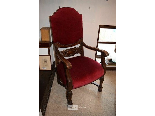 Antieke koningsstoel - afbeelding 1 van  4