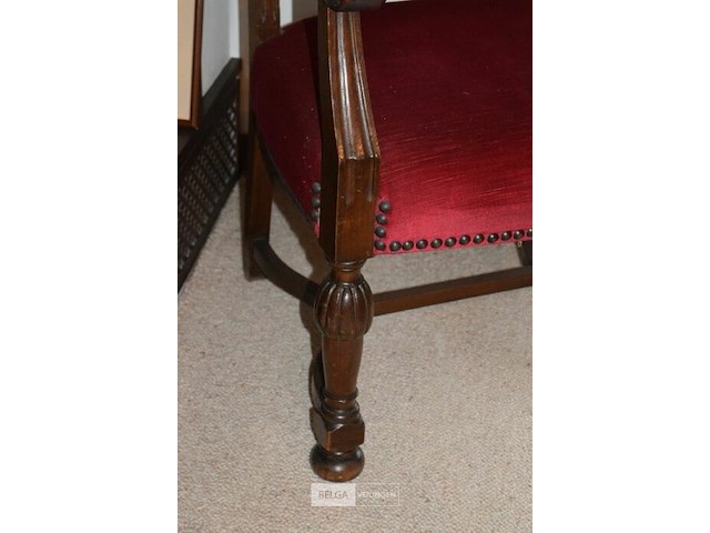 Antieke koningsstoel - afbeelding 4 van  4