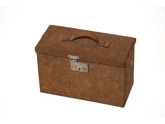 Antieke lederen toilet- / reiscassette met... - afbeelding 3 van  4
