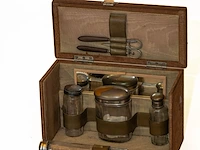 Antieke lederen toilet- / reiscassette met... - afbeelding 4 van  4