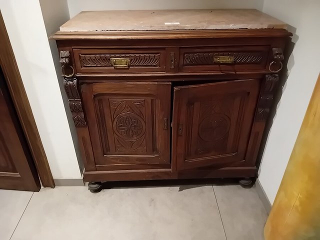 Antieke mechelse kast marmeren blad 2 laden 2 deuren afm. 110x45x100 (17) - afbeelding 1 van  1