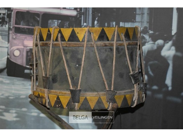 Antieke militaire trommel dateert vaak uit de 19de eeuw - afbeelding 2 van  4