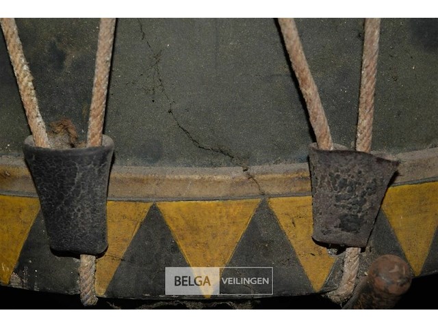 Antieke militaire trommel dateert vaak uit de 19de eeuw - afbeelding 4 van  4