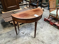 Antieke muur bijzettafel - afbeelding 1 van  2