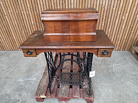 Antieke naaimachine margot - afbeelding 5 van  14