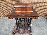 Antieke naaimachine margot - afbeelding 5 van  14