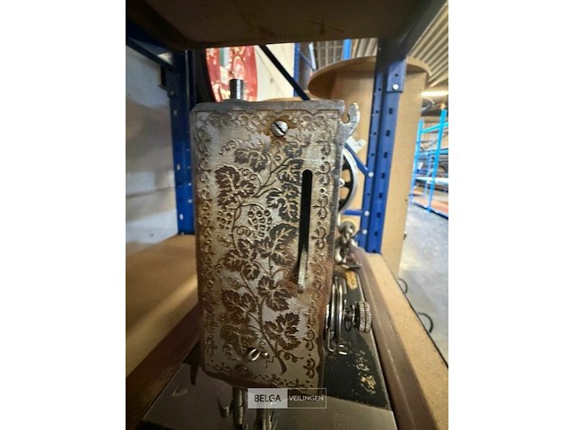 Antieke naaimachine singer - afbeelding 3 van  9