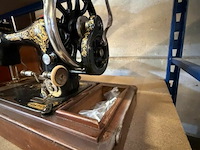 Antieke naaimachine singer - afbeelding 7 van  9