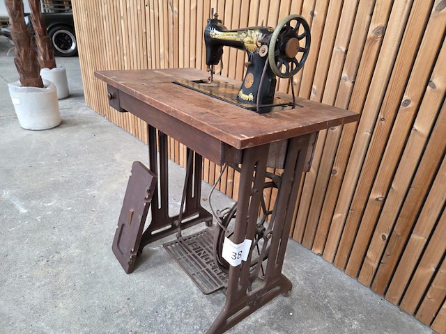 Antieke naaimachine singer - afbeelding 9 van  11