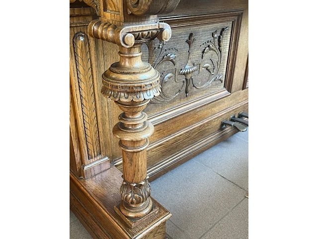 Antieke piano louis derdeyn roeselare, gesculpteerde eik met bronzen kandelaars - afbeelding 3 van  7
