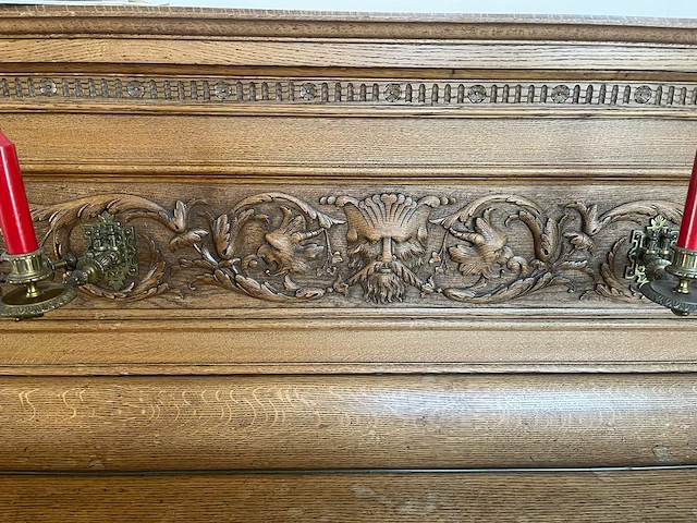 Antieke piano louis derdeyn roeselare, gesculpteerde eik met bronzen kandelaars - afbeelding 5 van  7