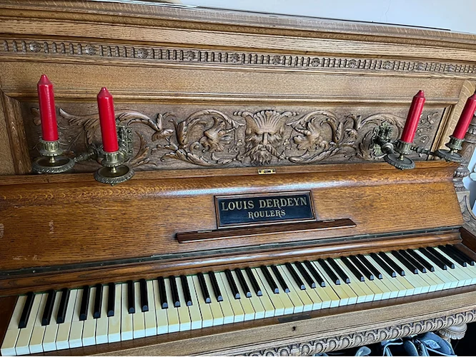 Antieke piano louis derdeyn