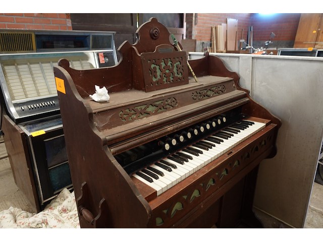 Antieke piano - afbeelding 2 van  7
