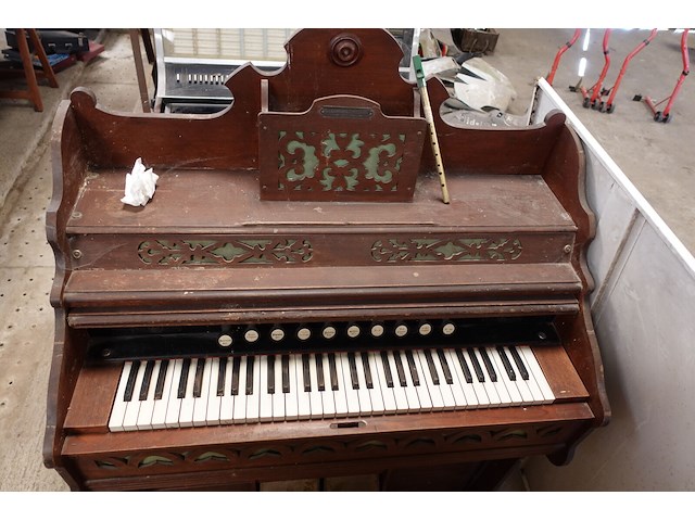 Antieke piano - afbeelding 4 van  7
