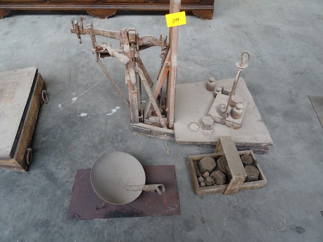 Antieke platformweegschaal - afbeelding 1 van  7