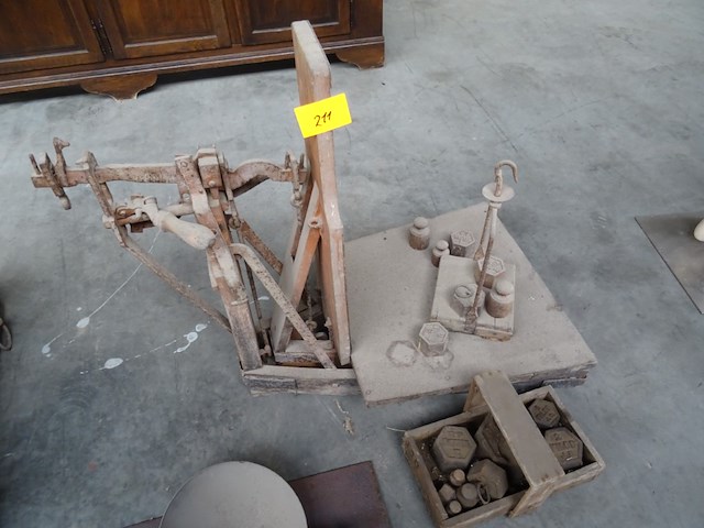 Antieke platformweegschaal - afbeelding 2 van  7