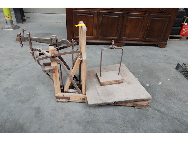 Antieke platformweegschaal - afbeelding 1 van  4