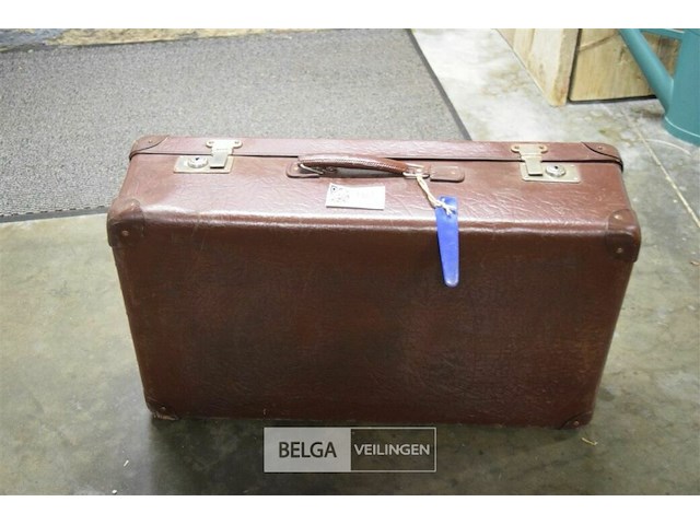Antieke reiskoffer - afbeelding 1 van  3