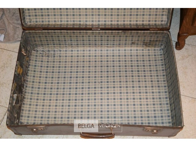 Antieke reiskoffers - afbeelding 3 van  3