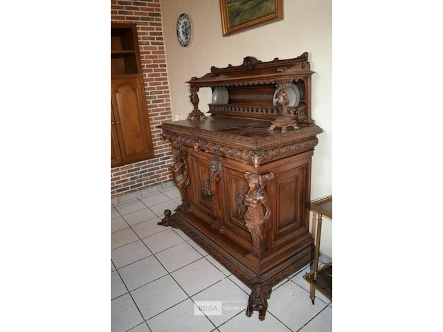 Antieke renaissance-serveerbuffet - afbeelding 1 van  7