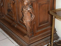 Antieke renaissance-serveerbuffet - afbeelding 2 van  7