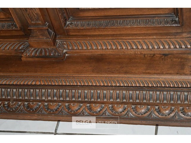 Antieke renaissance-serveerbuffet - afbeelding 4 van  7