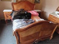 Spoedveiling: inboedel art-deco woning, art-deco meubelen, brocante, munten, vintage, tapijten, klokken enz.