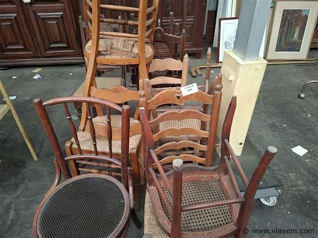 Antieke stoelen - afbeelding 1 van  1