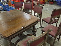 Antieke tafel met stoelen - afbeelding 2 van  4
