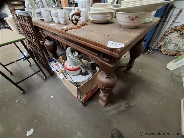 Antieke tafel - afbeelding 1 van  3