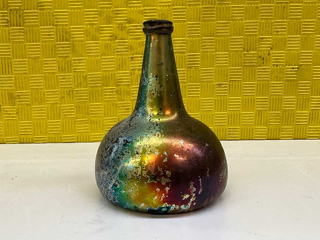 Antieke uienfles - afbeelding 1 van  7