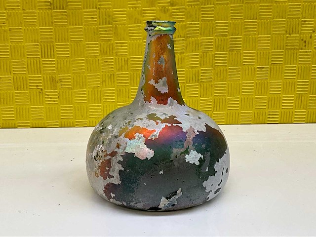 Antieke uienfles - afbeelding 1 van  2