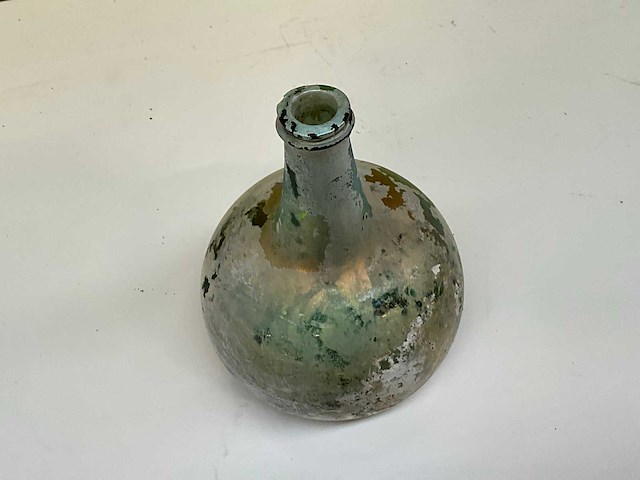 Antieke uienfles - afbeelding 2 van  2