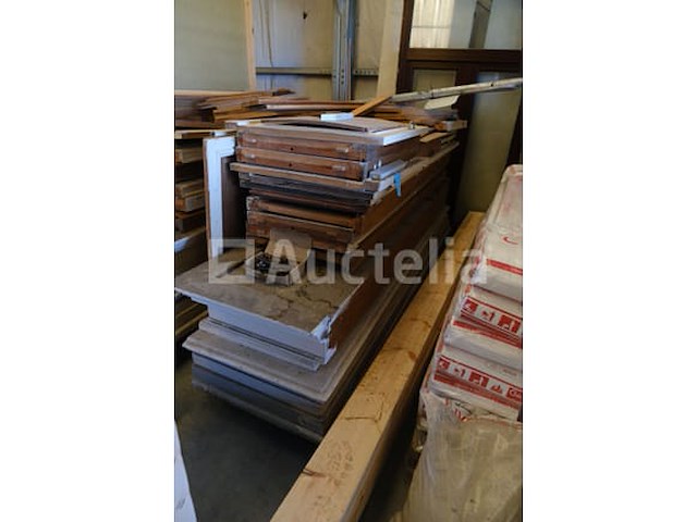 Antieke vintage garderobe - afbeelding 7 van  9