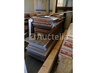 Antieke vintage garderobe - afbeelding 7 van  9