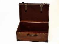 Antieke vintage reiskoffer - afbeelding 3 van  4