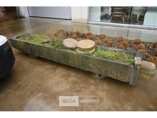 Antieke voederbak - afbeelding 1 van  3