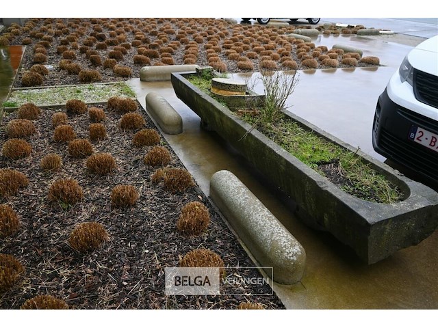 Antieke voederbak - afbeelding 3 van  3