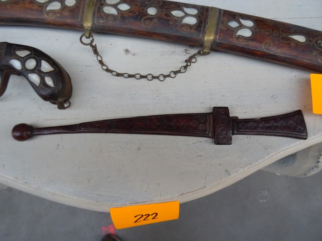 Antieke vuurwapens + zwaarten - afbeelding 3 van  7