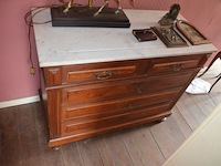 Antieke zitbank met opbergruimte afm. 80x60, oude ladenkast 5 laden marmeren blad afm. 110x90x50, antiek bijzettafeltje 2 laden - afbeelding 4 van  8