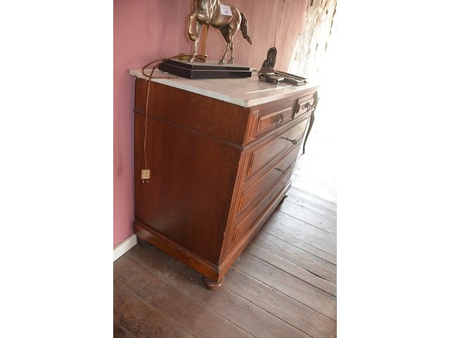 Antieke zitbank met opbergruimte afm. 80x60, oude ladenkast 5 laden marmeren blad afm. 110x90x50, antiek bijzettafeltje 2 laden - afbeelding 5 van  8