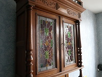 Antieken buffetkast in renaissance stijl met glasramen - afbeelding 4 van  4