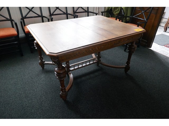 Antieken bureautafel in mechelse renaissancestijl - afbeelding 2 van  4