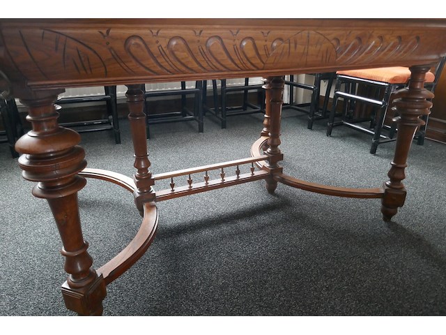 Antieken bureautafel in mechelse renaissancestijl - afbeelding 3 van  4