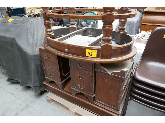 Antieken bureautafel + vintage salontafel - afbeelding 3 van  13