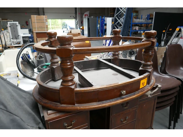 Antieken bureautafel + vintage salontafel - afbeelding 5 van  13