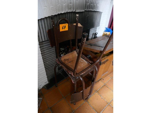 Antieken eikenhouten kist + 2 vintage stoelen - afbeelding 4 van  4