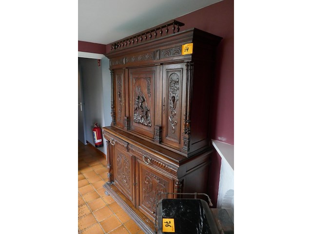 Antieken frans keukenbuffet in eik met houtsnijwerk - afbeelding 2 van  6